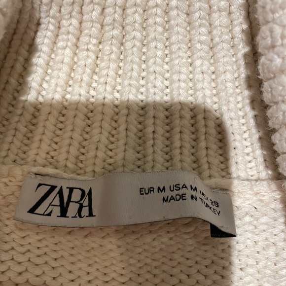 Knit sweater - Picture 2 of 3